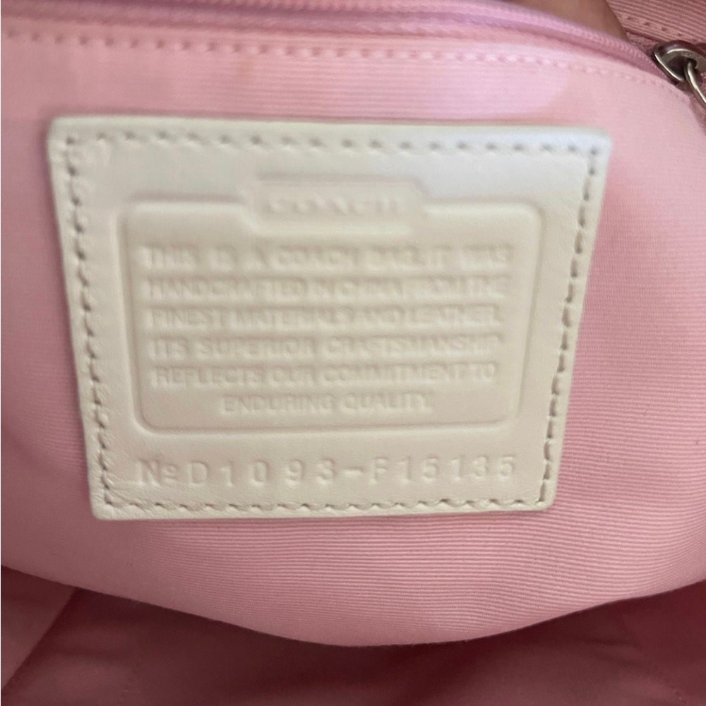 Coach Chelsea Signature Leah Tote Bag - Picture 9 of 11